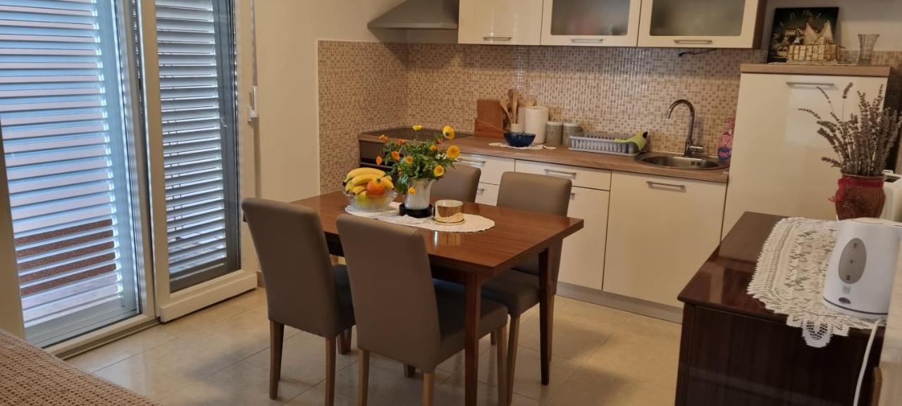 Apartman Maja Lägenhet Split Exteriör bild